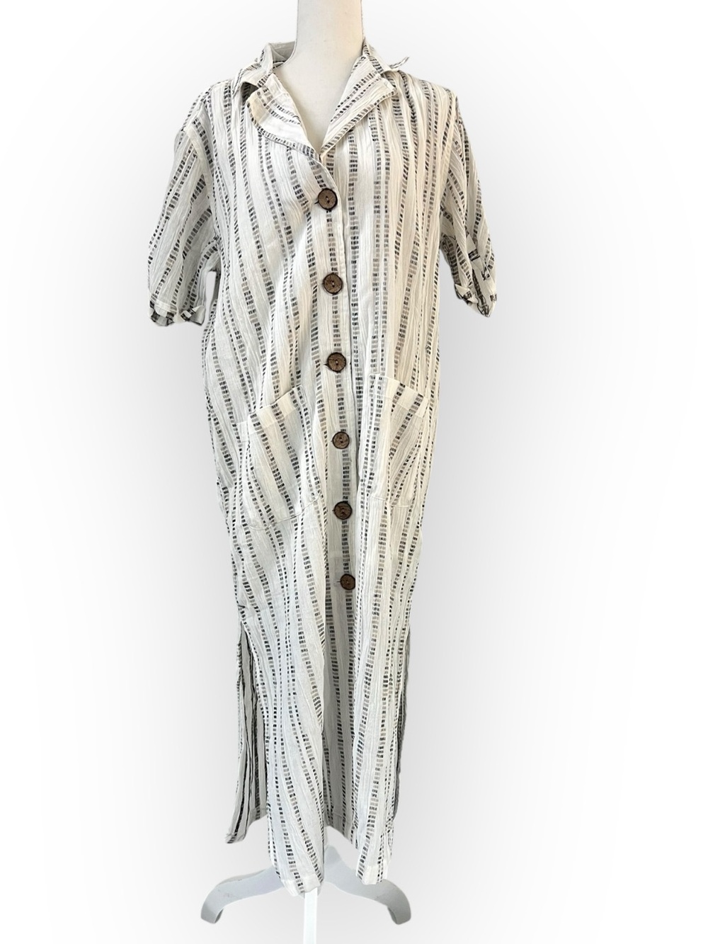 En Creme Greek Grey Cream Maxi Tunic Top with Button Front V-neck L NWT